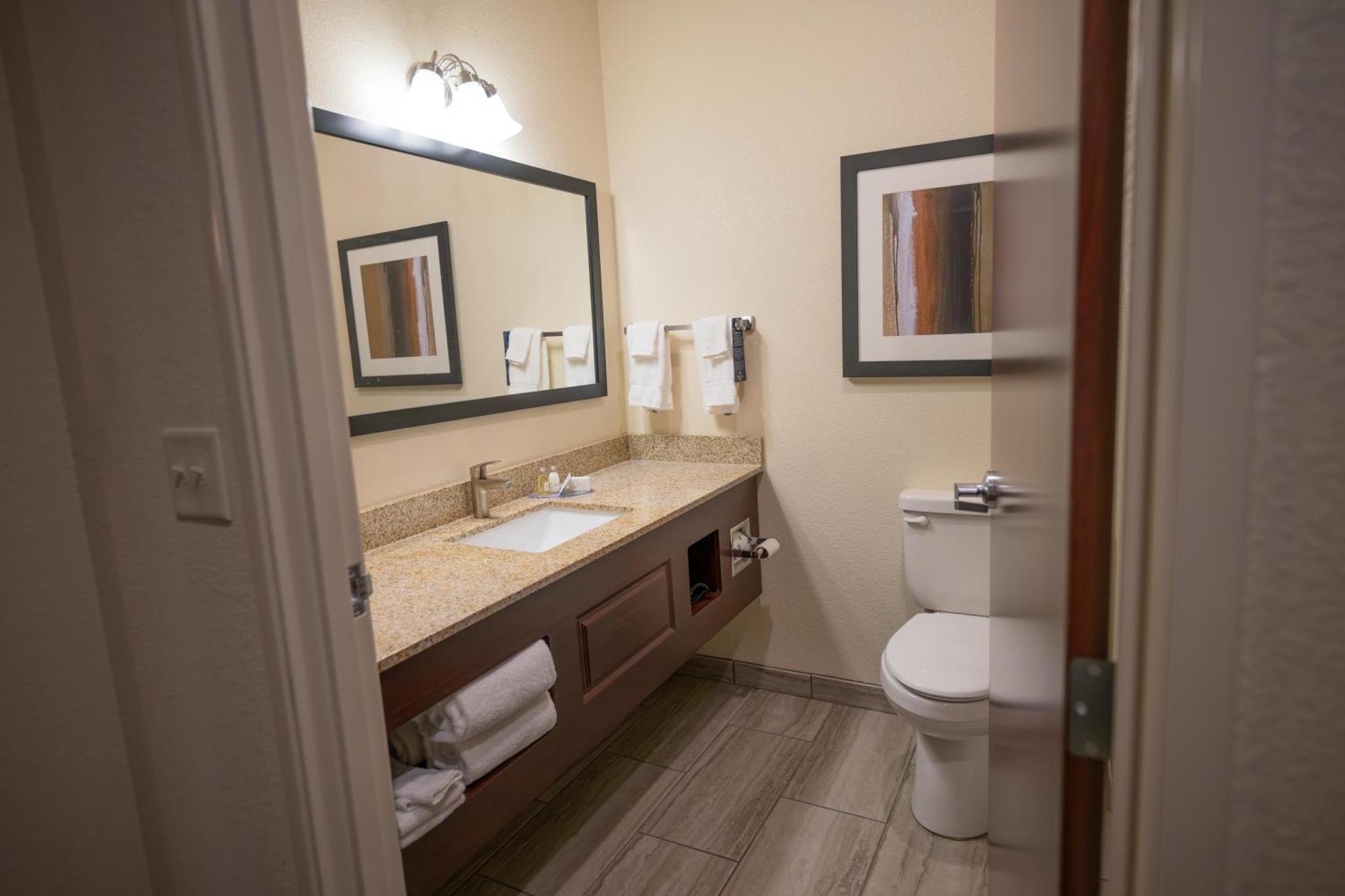 Cobblestone Hotel & Suites - Lamar Dış mekan fotoğraf